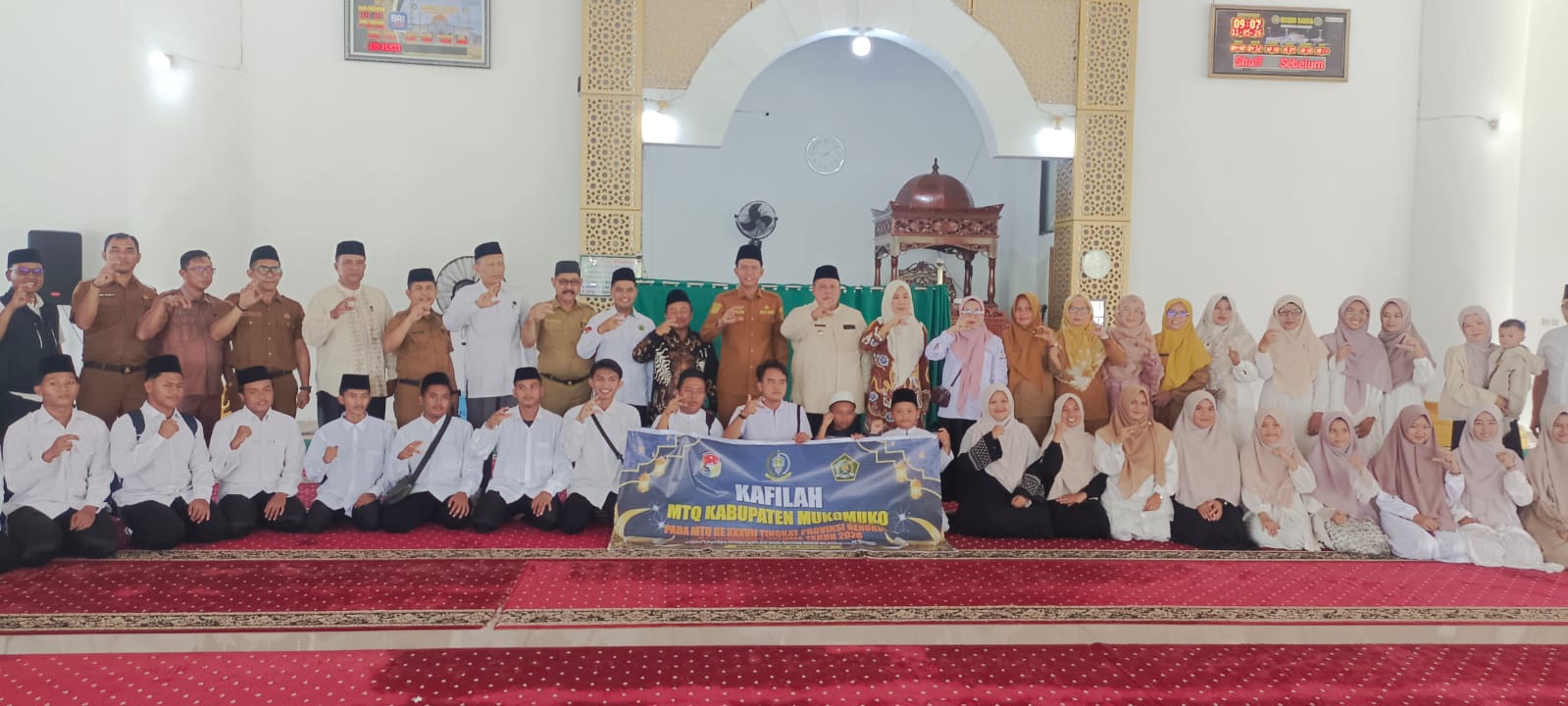 Target Juara Umum, Bupati Mukomuko Lepas 43 Kafilah MTQ ke Kabupaten Seluma