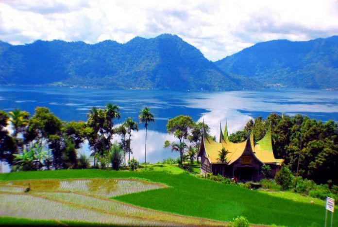 Destinasi Wisata Danau Maninjau Sumatera Barat, Simak Daya Tarik dan Fasilitasnya 