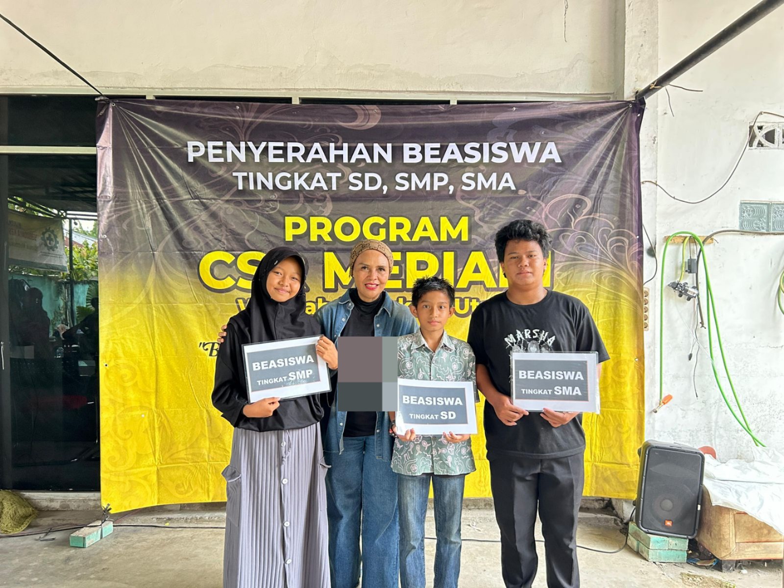 Meriani Salurkan Ratusan Beasiswa untuk Pelajar di Bengkulu Utara melalui Program CSR