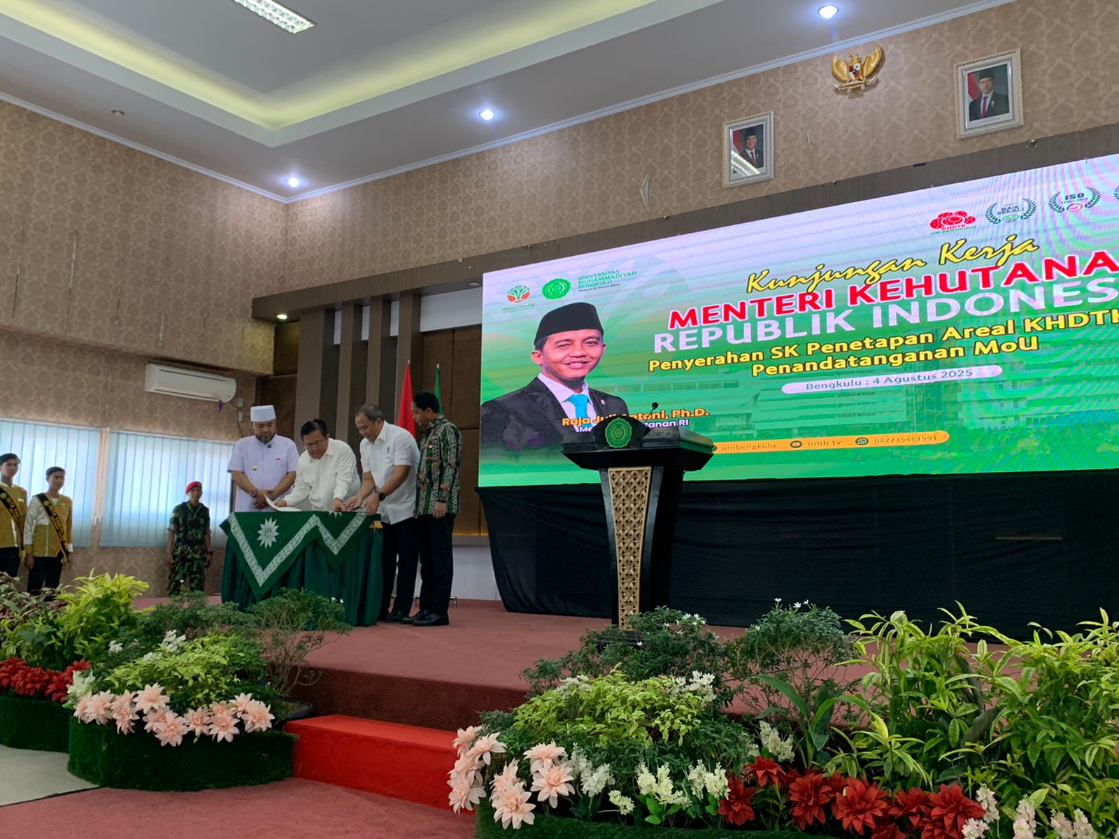 UMB Terima SK Pengelolaan Hutan dari Menteri Kehutanan RI, Akan Dijadikan Hutan Riset dan Edukasi