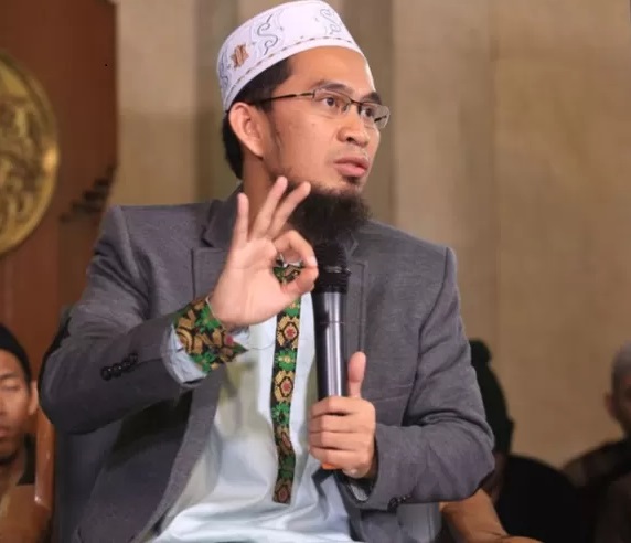 Ajarkan Satu Surah ini Kepada Anak, Ustadz Adi Hidayat: Pahala Mengalir Seumur Hidup kepada Orang Tua 