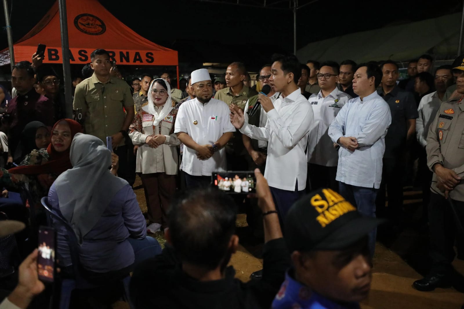 Wapres Gibran Serahkan Dana Stimulan ke Korban Gempa, Rp 60 Juta Langsung Masuk ke Rekening