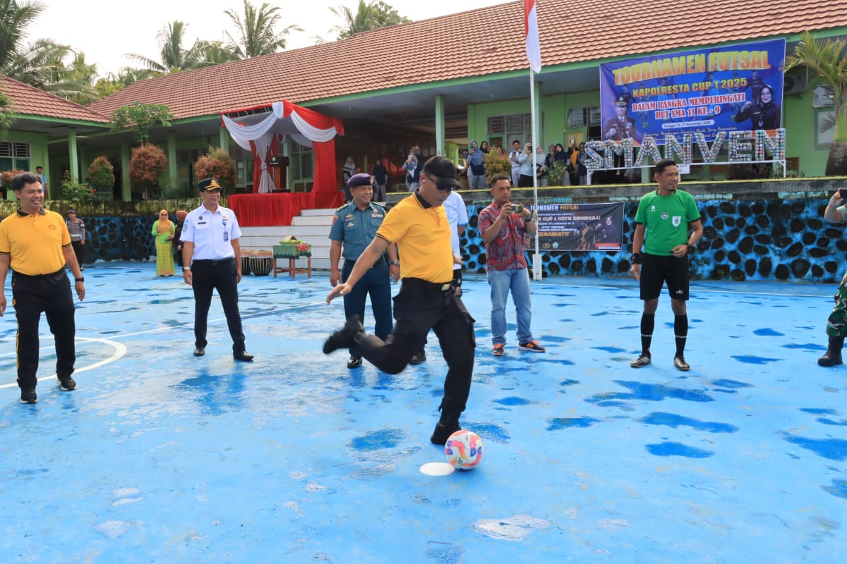 Bina Generasi Muda Lewat Olahraga, Kapolsek Kampung Melayu Gelar Kapolresta Cup di SMAN 11 Kota Bengkulu