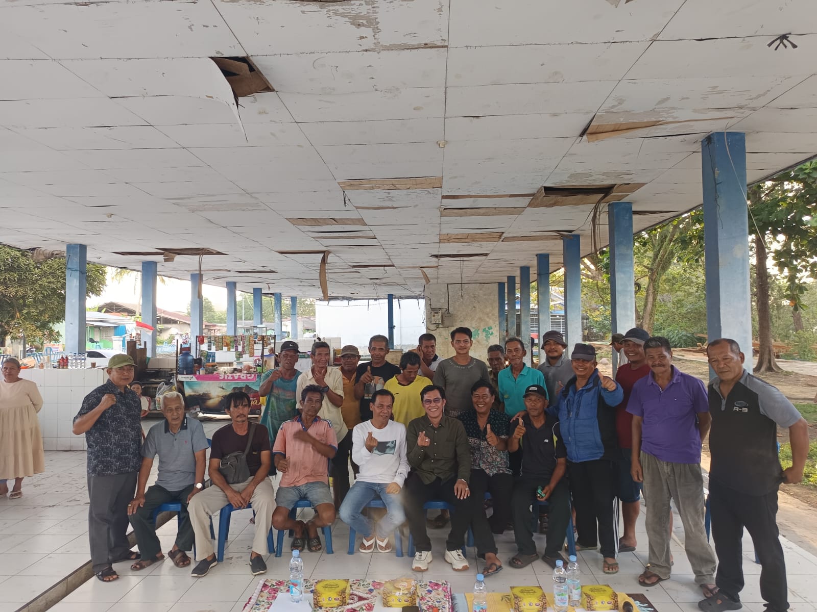 DPRD Bengkulu Gelar Audiensi Relokasi Pedagang Ikan Kering: Cari Solusi Terbaik untuk Penataan Pantai Panjang