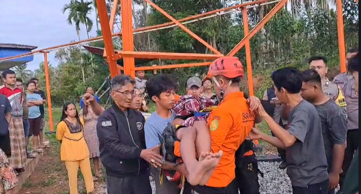 Diduga Hendak Bunuh Diri, Pemuda Asal Bengkulu Selatan Nekat Naik Tower Stasiun Televisi Setinggi 75 Meter