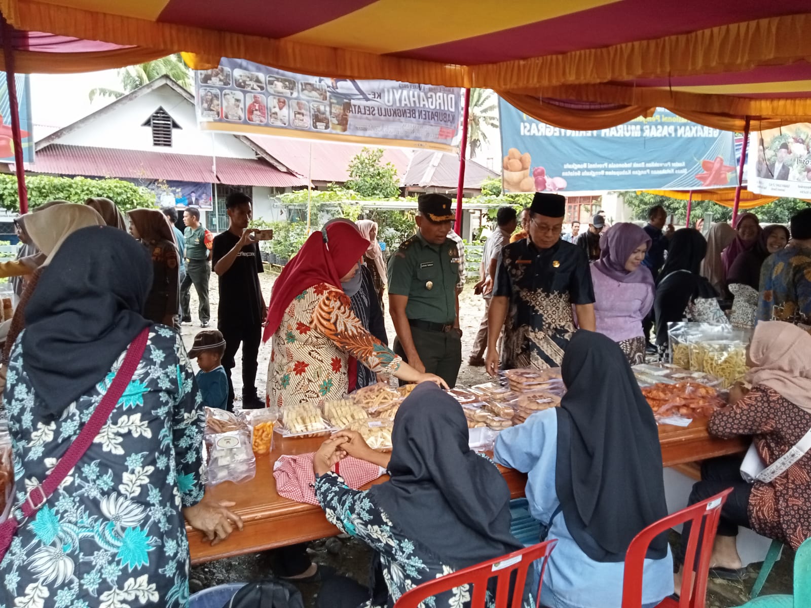 Pasar Murah di Bengkulu Selatan, Jajakan Produk Eceran Rasa Grosir