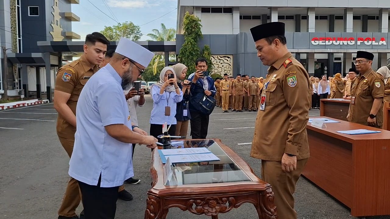 Gubernur Helmi dan ASN Pemprov Tandatangani Fakta Integritas Anti Gratifikasi dan Pungli