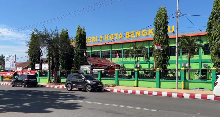 42 Siswa SMA N 5 Kota Bengkulu Resmi Dikeluarkan, Pemprov Minta Pemindahan Sekolah Sebelum Akhir Agustus 2025