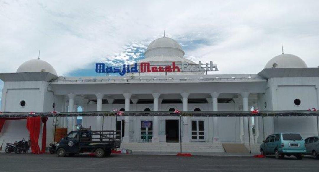 Pemda Kota Bengkulu Salat Ied di Masjid Merah Putih, Pj Walikota Langsung Gelar Open House