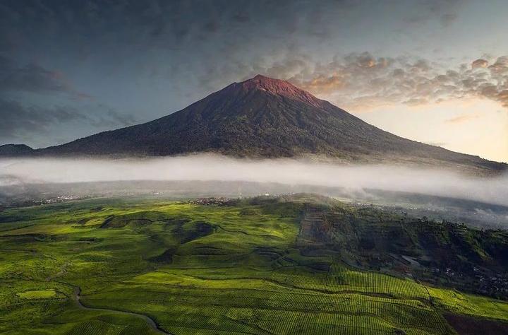 Gunung Kerinci, Gunung Tertinggi di Sumatera dengan Berbagai Mitosnya