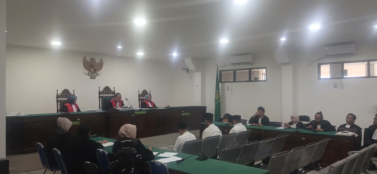 Tiga Terdakwa Korupsi Rekrutmen THL Perumda Tirta Hidayah Divonis Bersalah, Samsu Bahari Dihukum 6 Tahun Penja