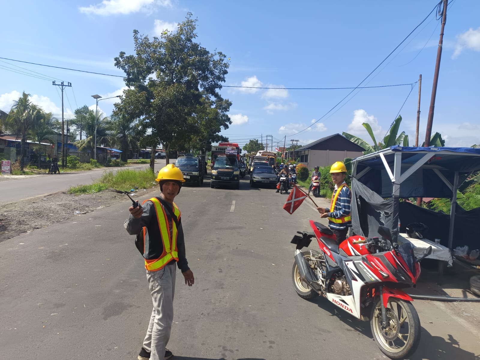 Pengerjaan Jalan Nakau-Air Sebakul Dikeluhkan Warga, Buka Tutup Jalan Sampai Satu Jam