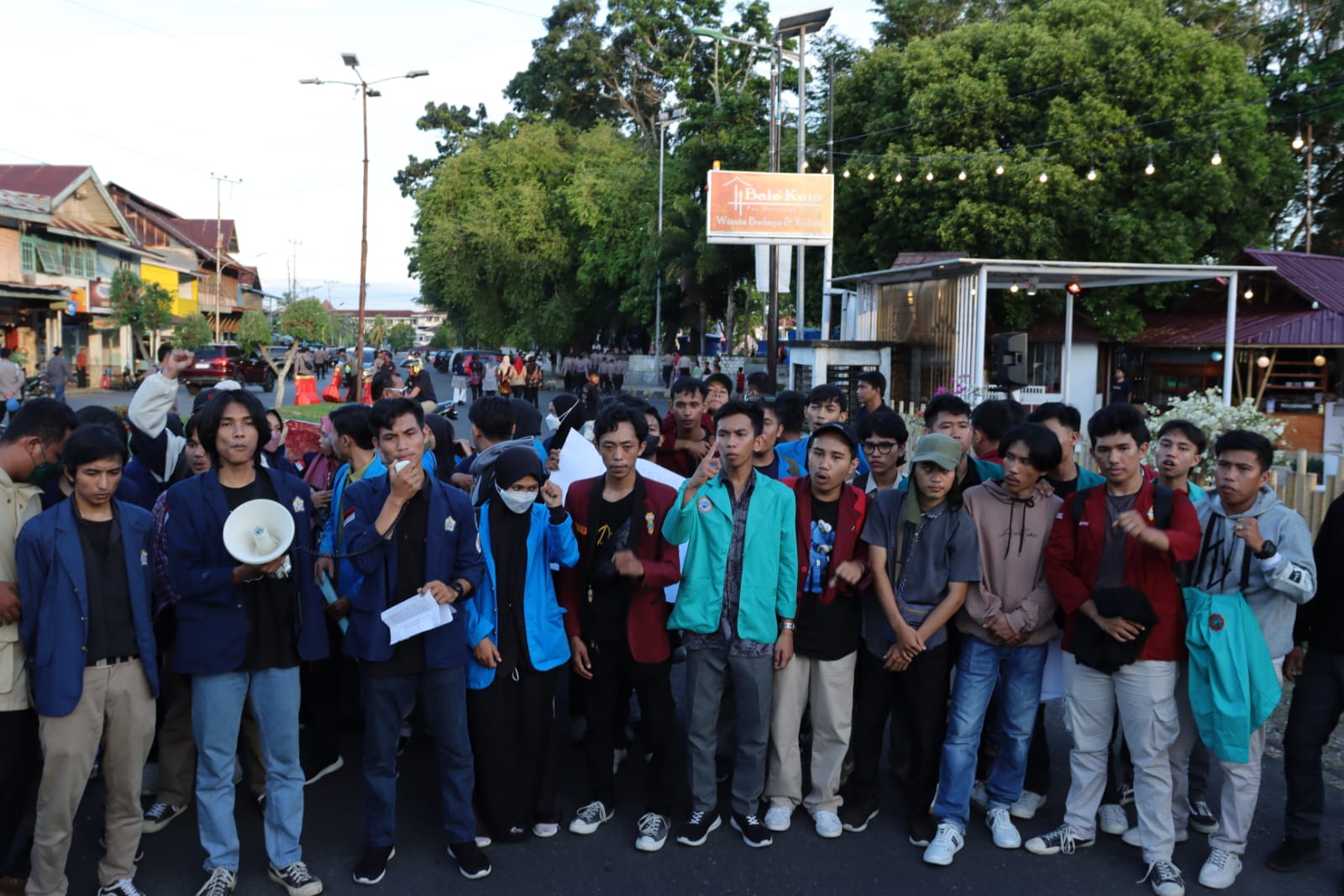 Aksi Mahasiswa Bengkulu Sambut Kunjungan Kerja Wapres RI Ma'aruf Amin ke Bengkulu 