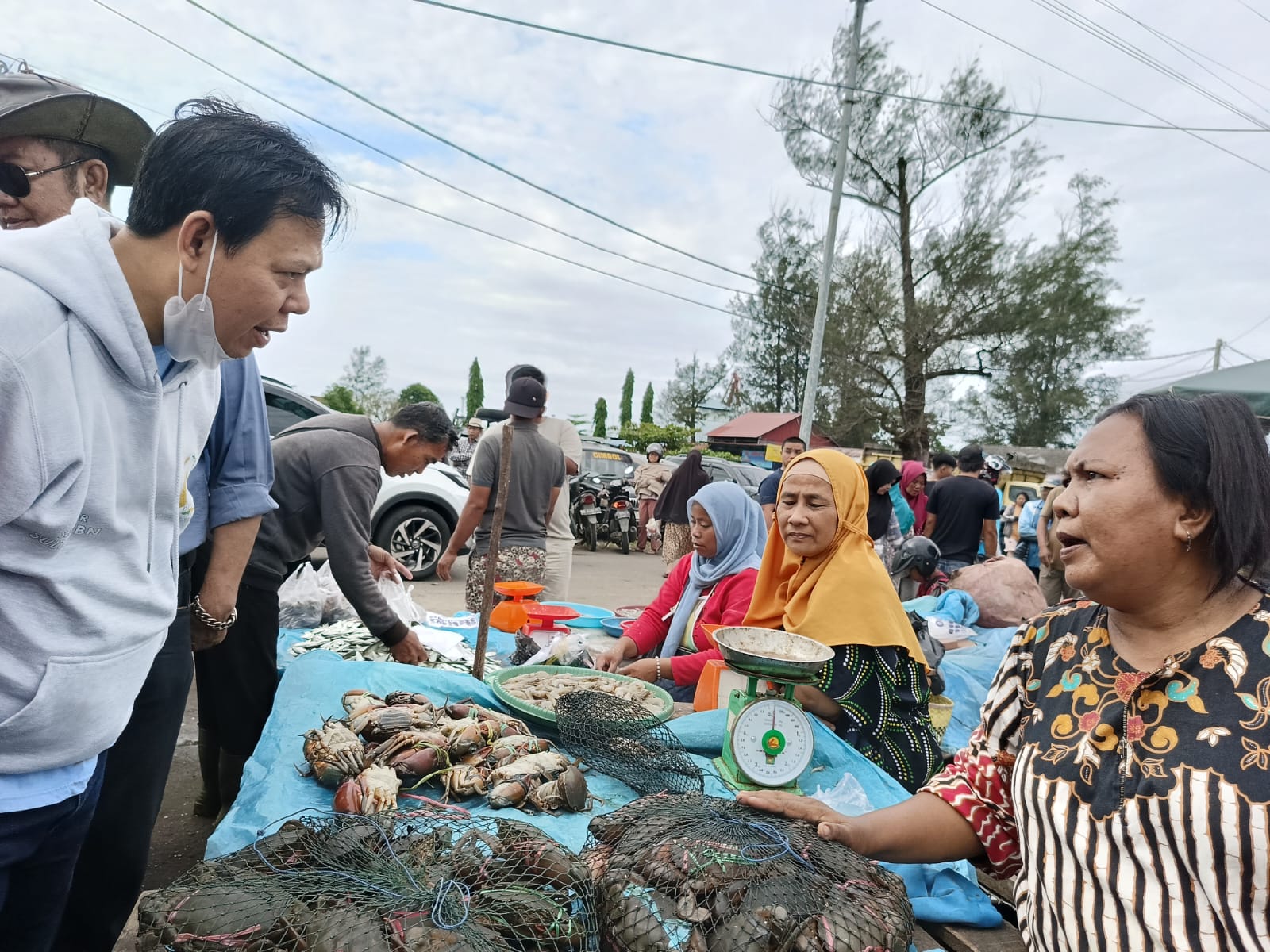 Sultan B Najamudin Kunjungi TPI Pulau Baai dan Pasar Barukoto Kota Bengkulu