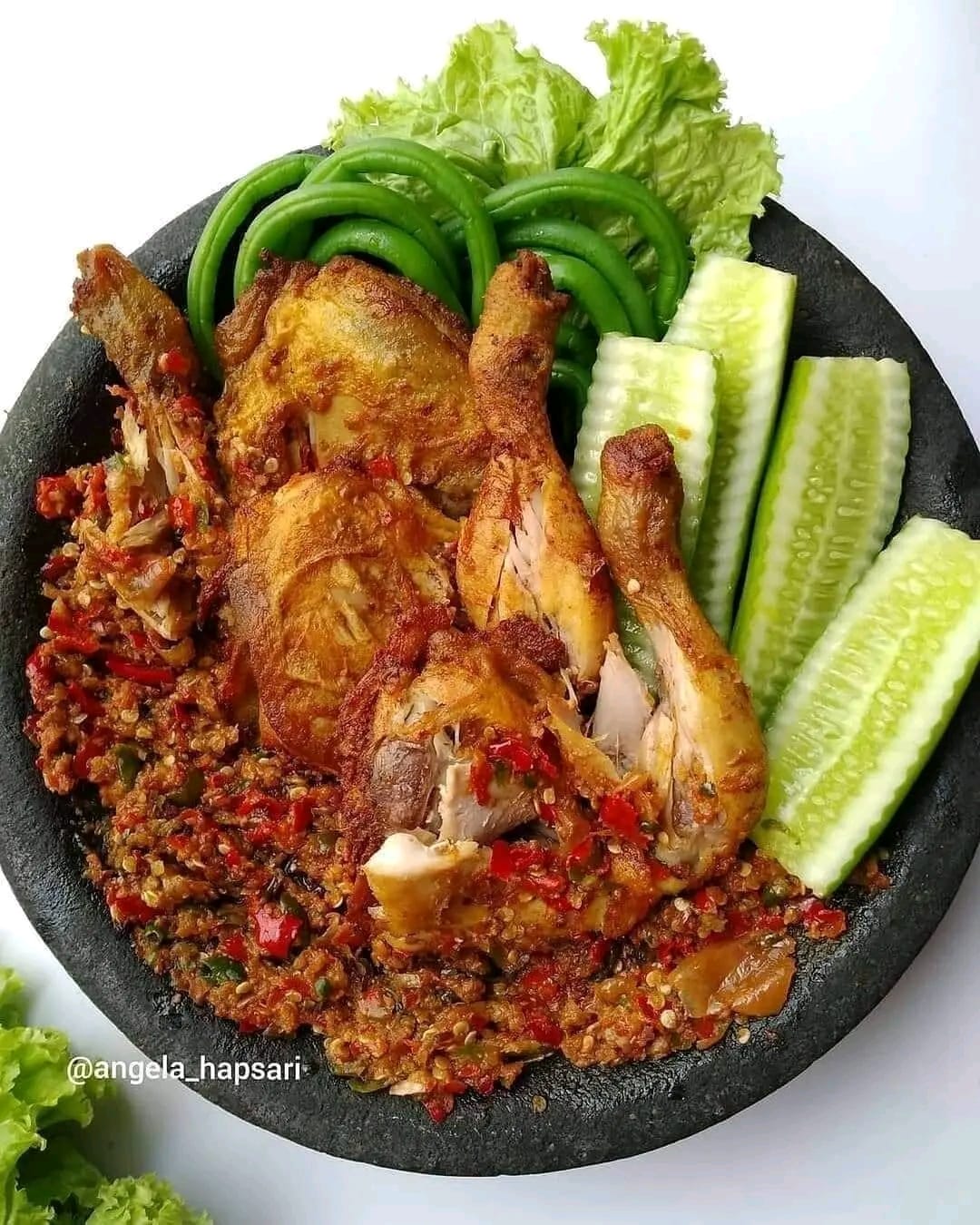 Resep Ayam Gepuk Pedas Gurih, Sajian Rumahan yang Menggugah Selera