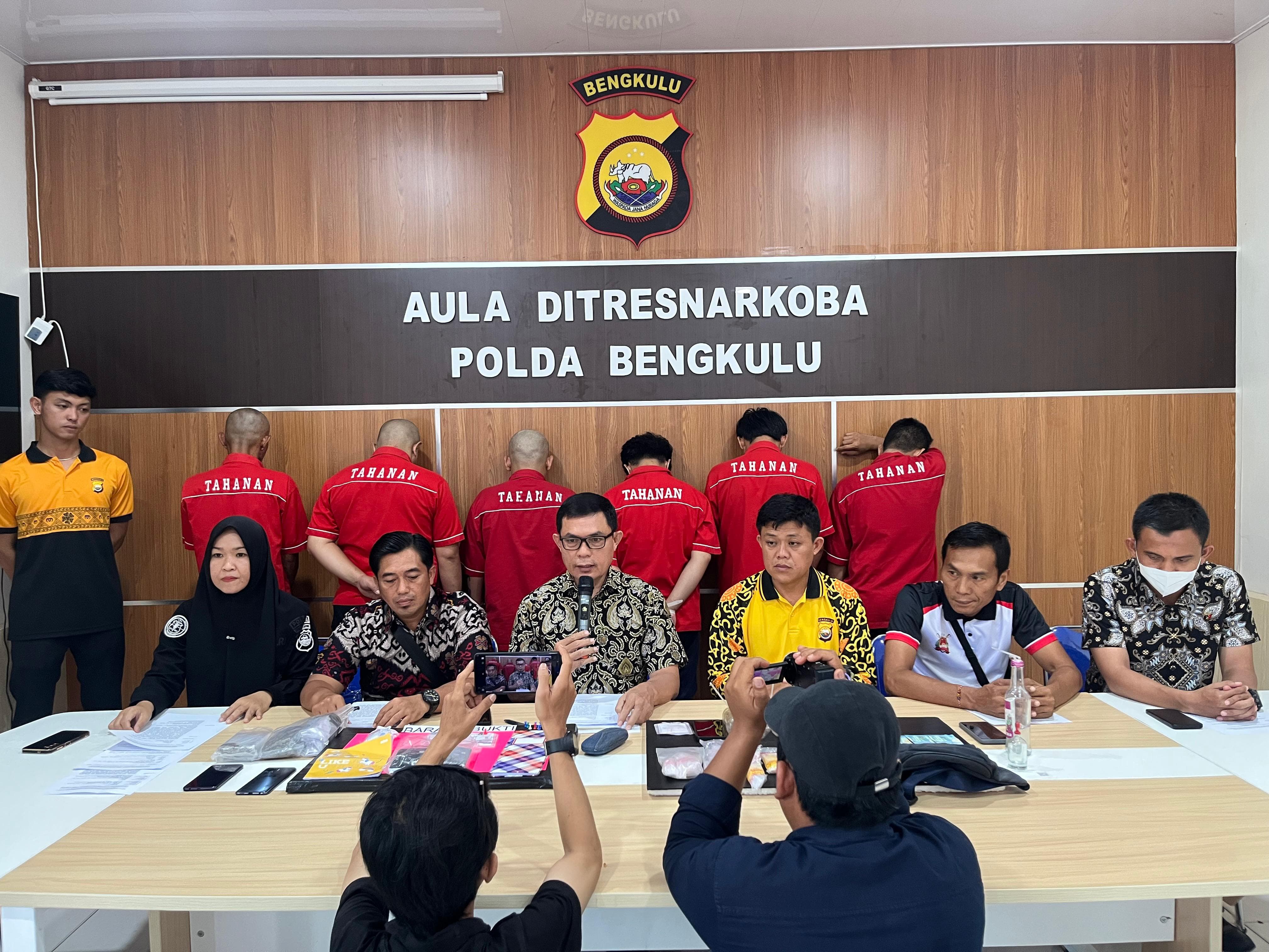 Polda Bengkulu Bekuk 6 Pengedar Sabu, 4 Residivis Kembali Tertangkap