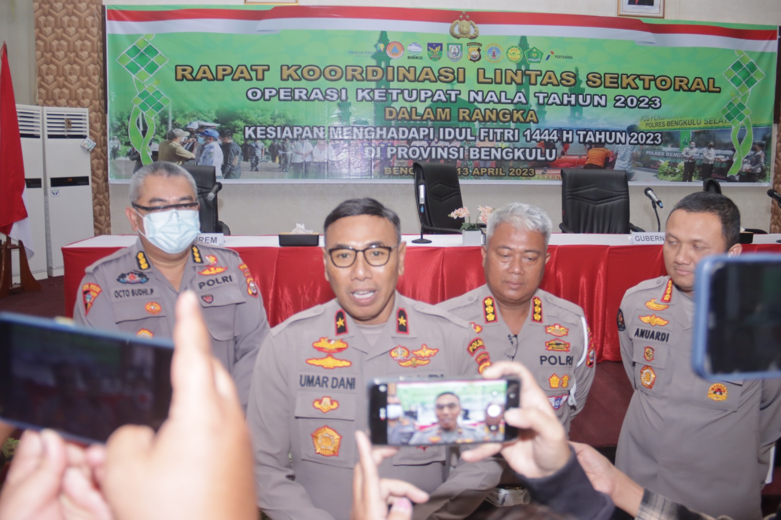 Berbahaya! Wisatawan Dilarang Mandi di Kawasan Pantai Panjang, Ada Police Line Sebagai Tandanya 