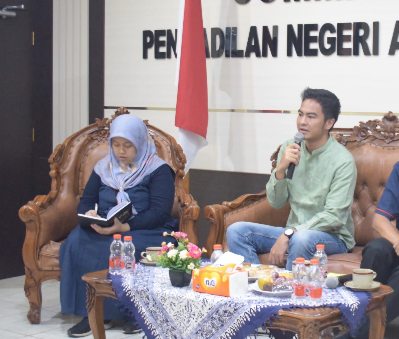 Masyarakat Beri Ultimatum 7 Hari Umumkan Hasil Uji Sampel Air Sungai Air Pisang yang Diduga Tercemar Limbah