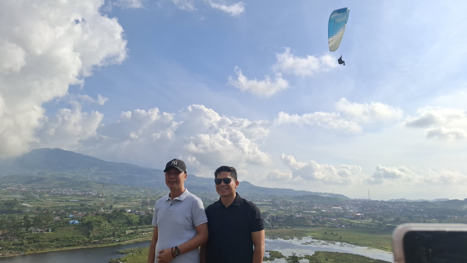 Paralayang Jadi Wisata Baru Andalan Rejang Lebong