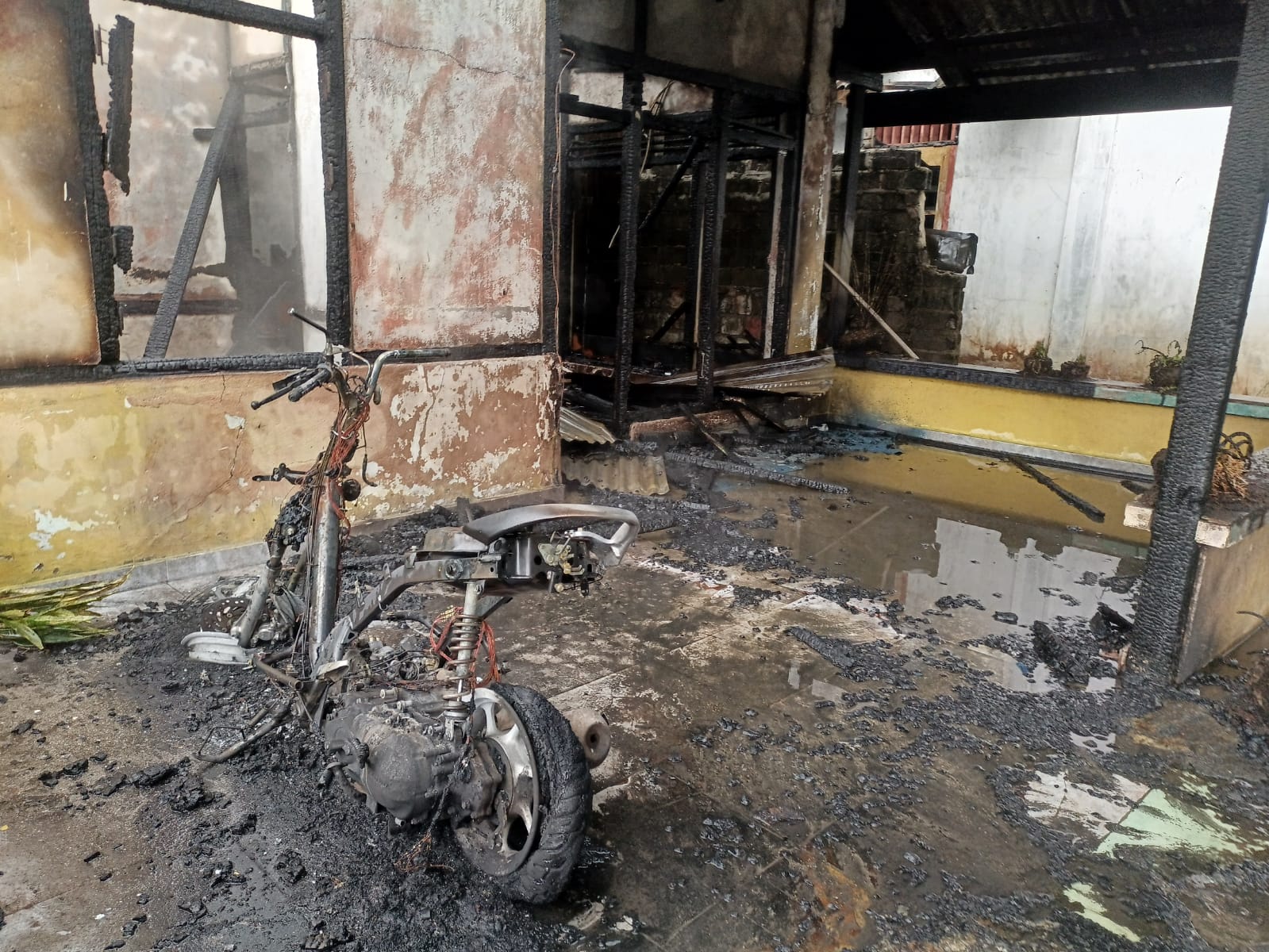 1 Unit Rumah dan Motor Milik Guru di Bengkulu Utara Ludes Terbakar