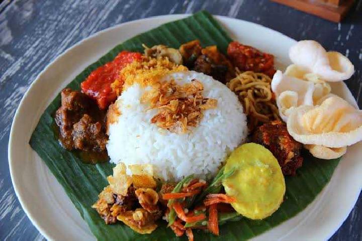 Jangan Nilai dari Nama, Nikmatnya 'Nasi Kentut' yang Lezat dari Medan