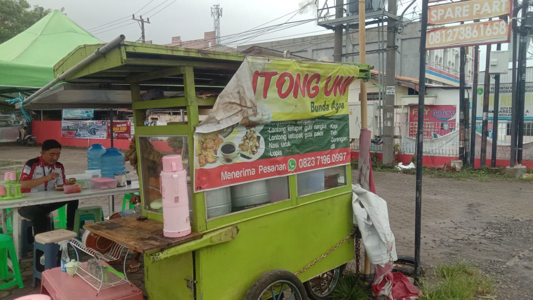 Kedai Lontong Uni Bunda Agra: Sarapan Lezat dan Terjangkau di Bengkulu