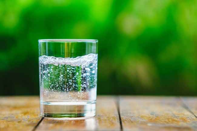 Fakta dan Manfaat Sparkling Water yang Jarang Diketahui