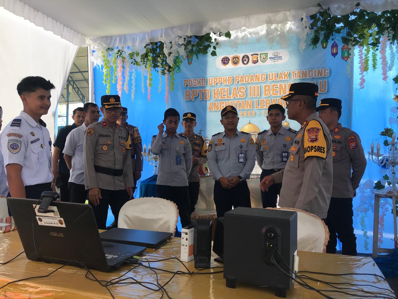  Kapolres Rejang Lebong Monitoring Jalur Perbatasan, Arus Mudik Rejang Lebong–Lubuk Linggau Masih Lancar