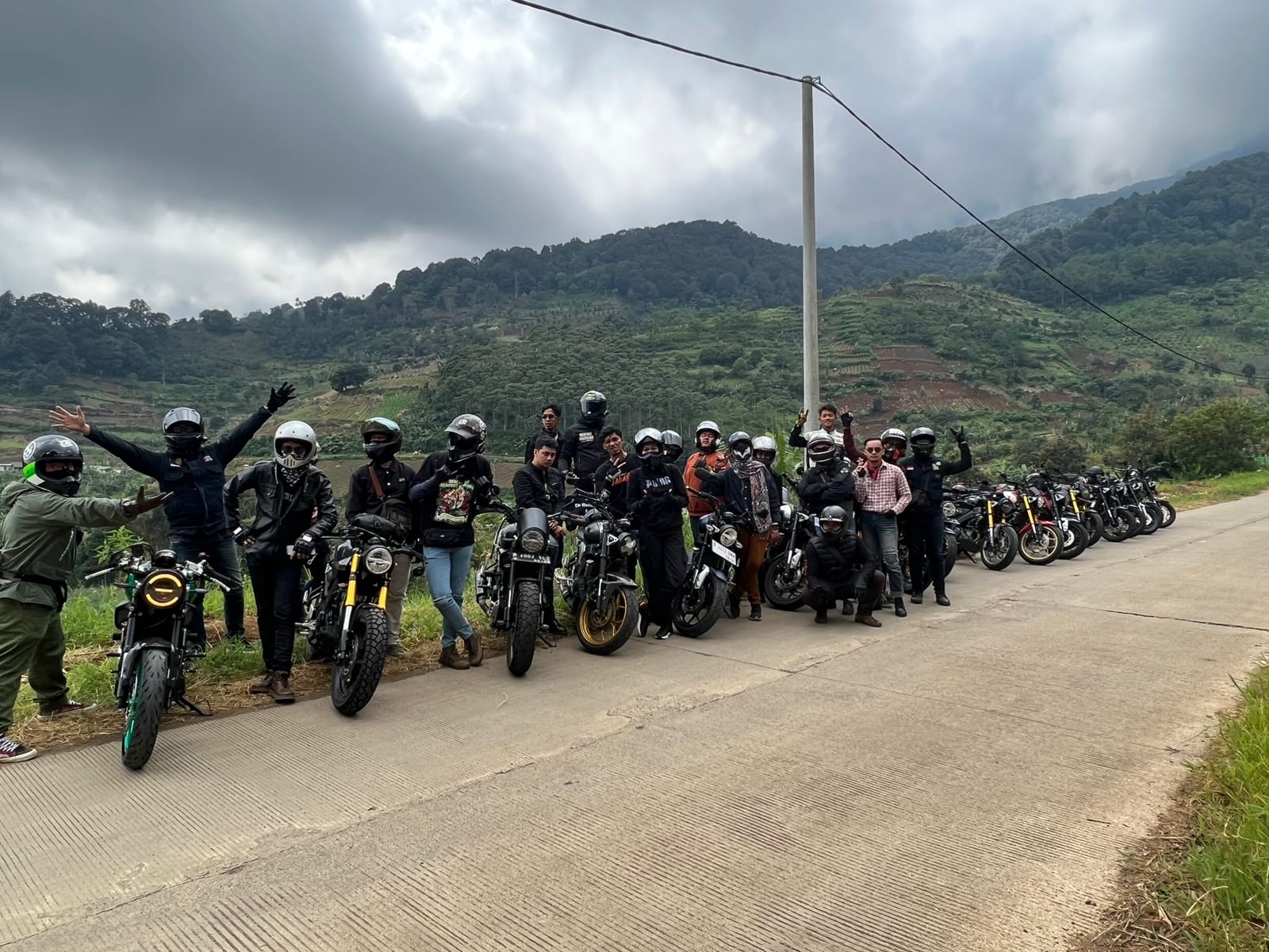 Rayakan Hati Ulang Tahun  Komunitas, Para Pecinta Yamaha XSR 155 Touring dan Bakti Sosial 