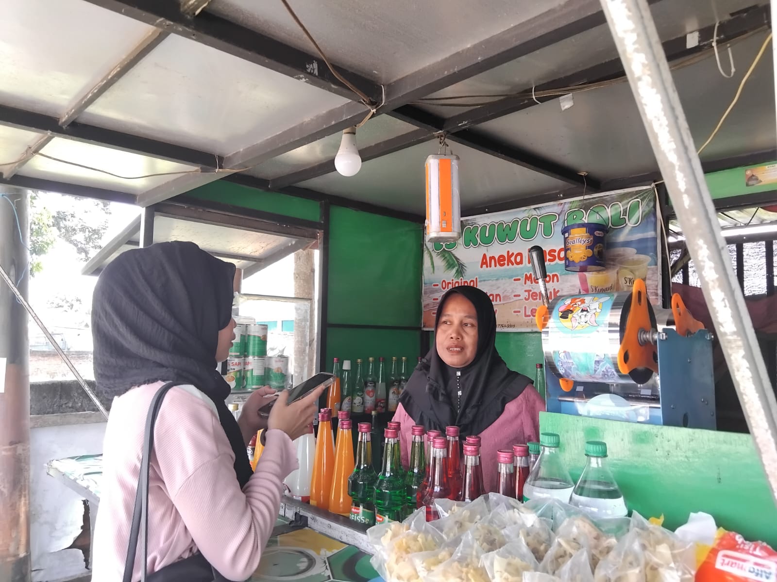 Es Kuwut Bali Pak De Cacak: Minuman Segar yang Kaya Manfaat Untuk Kesehatan