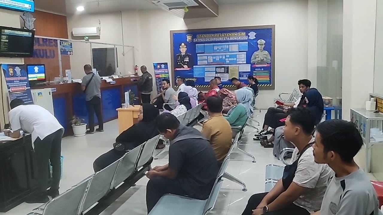 Pelajar Antusias Ikut Program SIM Gratis dari Polresta Bengkulu 