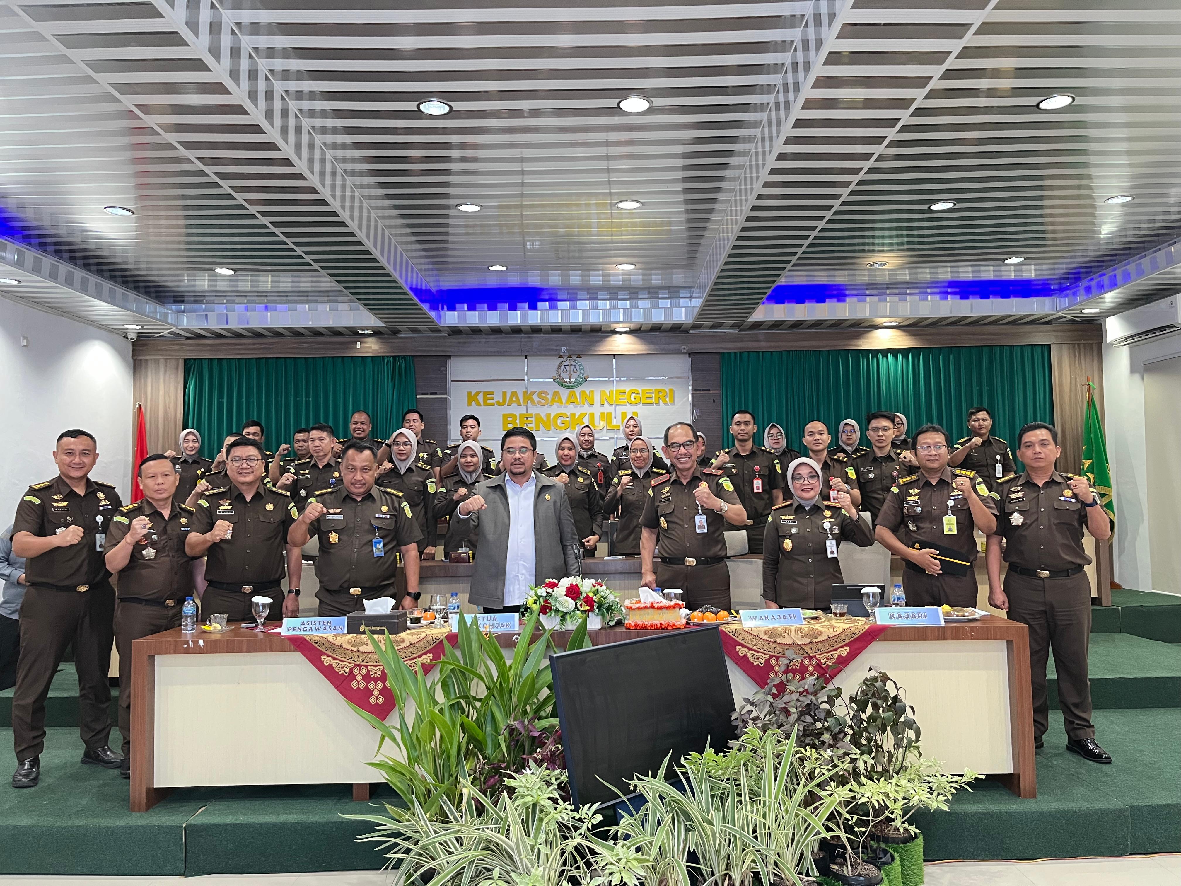 Kejari Bengkulu Masuk 10 Besar Kejari Tipe A Terbaik Nasional Versi Komjak Awards 2025