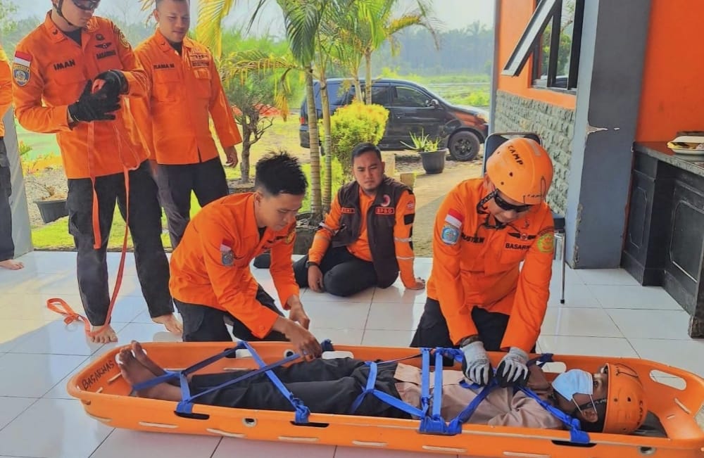 Gandeng Basarnas, BPBD Mukomuko Asah Keterampilan Evakuasi Petugas Lapangan