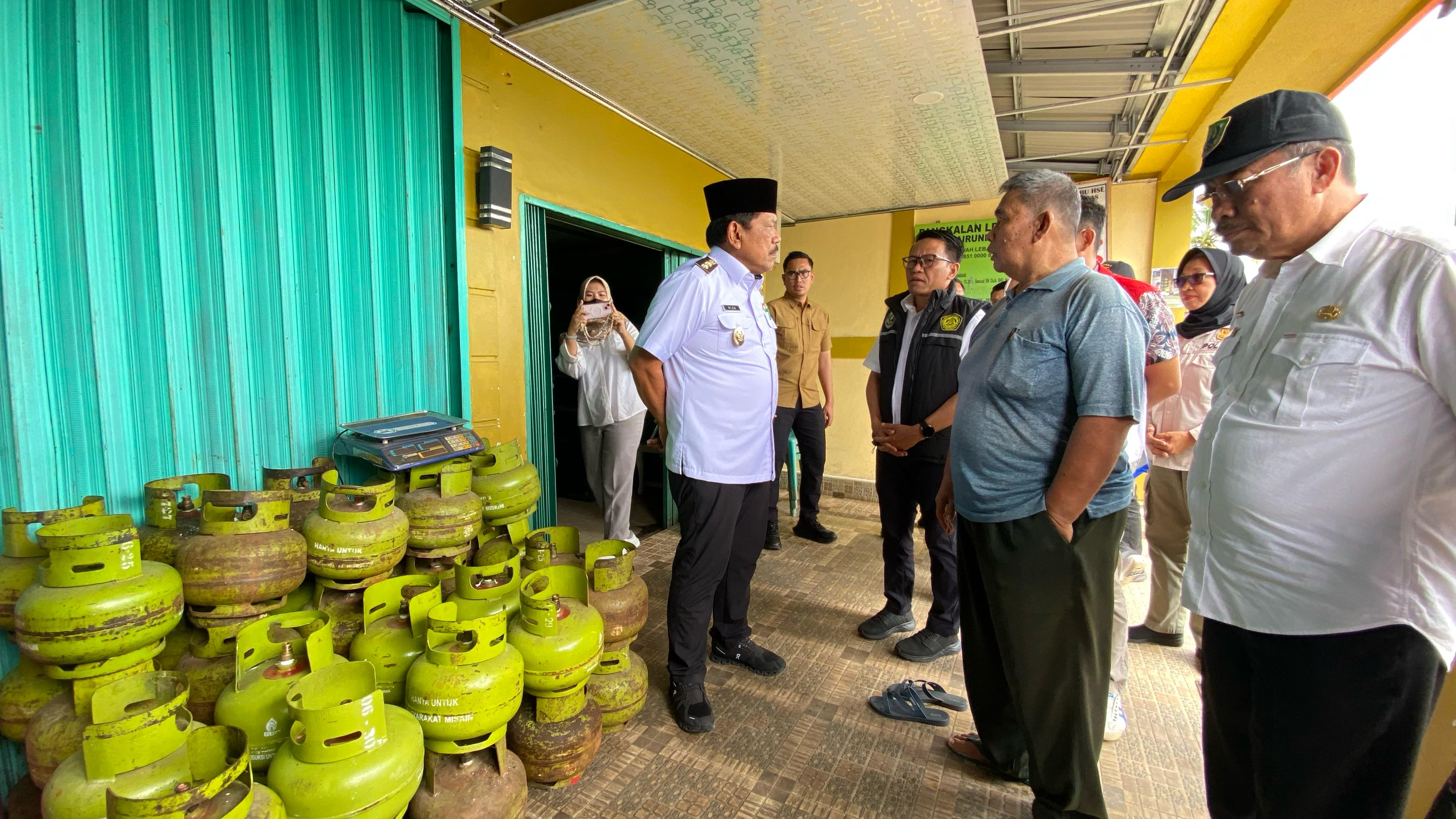 Pangkalan LPG 3 Kg Kembali Disidak Wagub Bengkulu, Mian: Dilarang Jual LPG Diatas Harga HET Rp 19 Ribu 