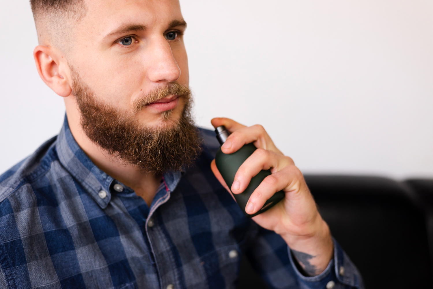 5 Parfum Pria dengan Aroma Memikat, Nomor 3 Bikin Susah Move On!