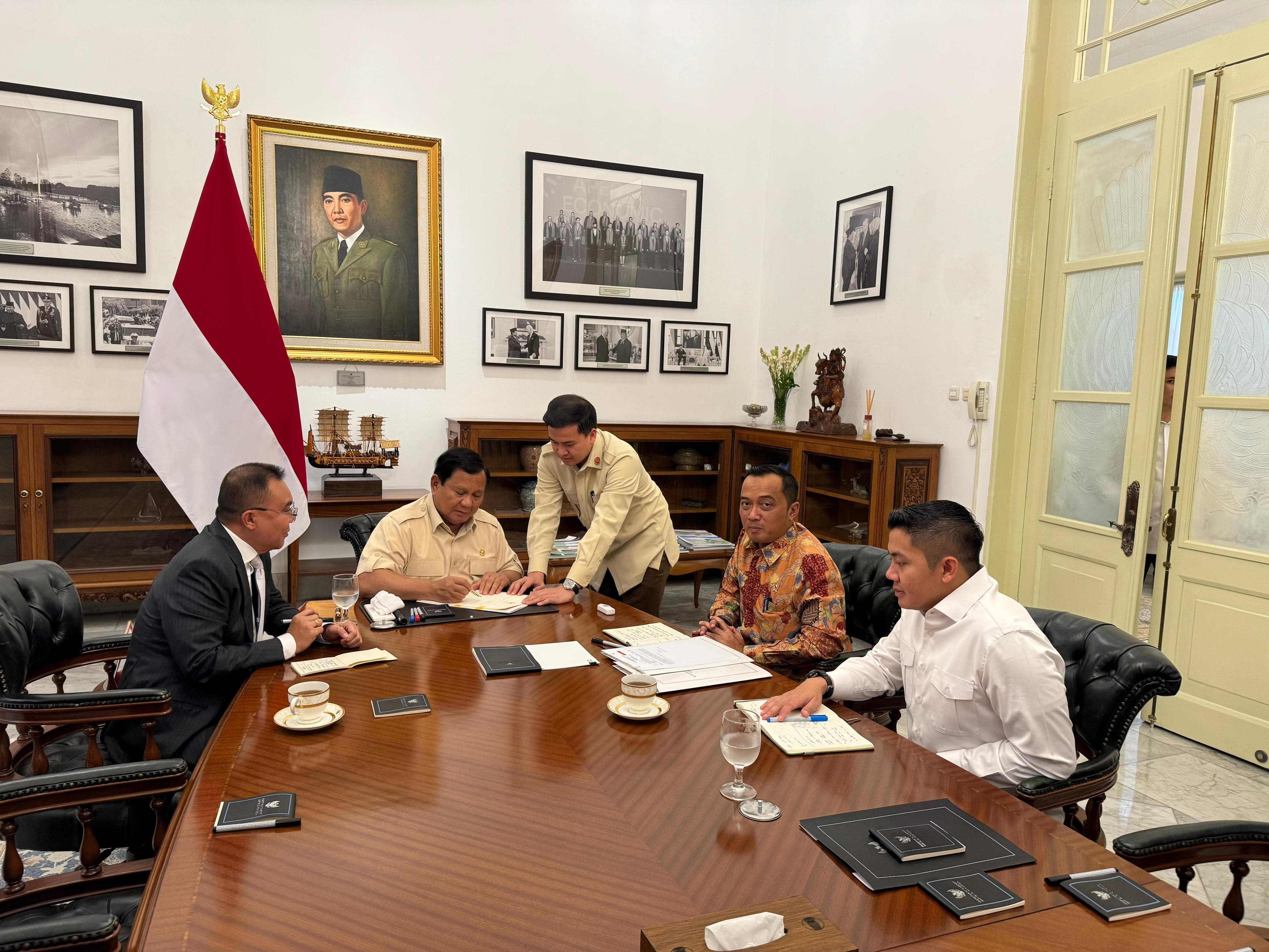 Respon Krisis Ekonomi Berkepanjangan, Presiden Prabowo Tandatangani Inpres Percepatan Pembangunan Pulau Engga