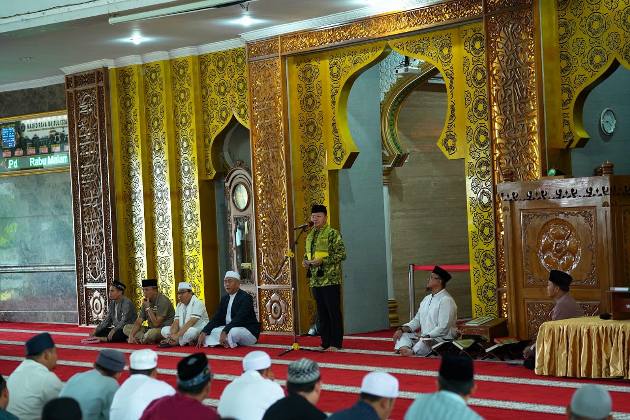Awal Ramadan, Gubernur Rohidin Buka Murokaz Al-Qur'an di Masjid Raya Baitul Izzah