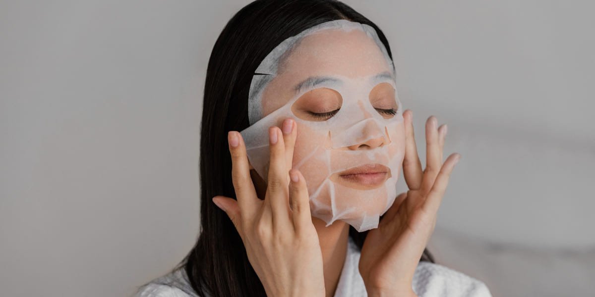  Auto Glowing Maksimal! Cara Menggunakan Sheet Mask yang Tepat