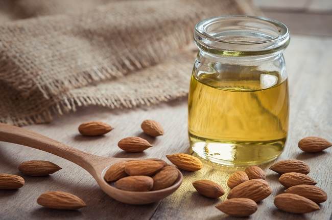 Minyak Almond! Dikenal Sumber Lemak Sehat yang Kaya Manfaat