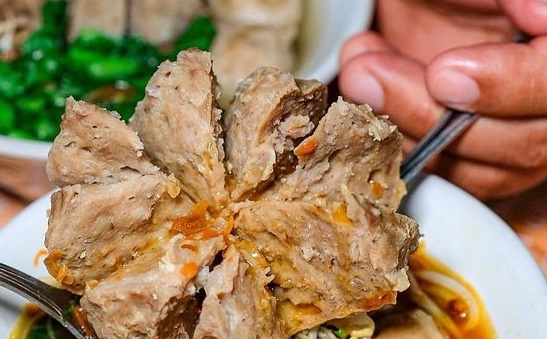 Ketahui 7 Risiko Keseringan Makan Bakso untuk Kesehatan 