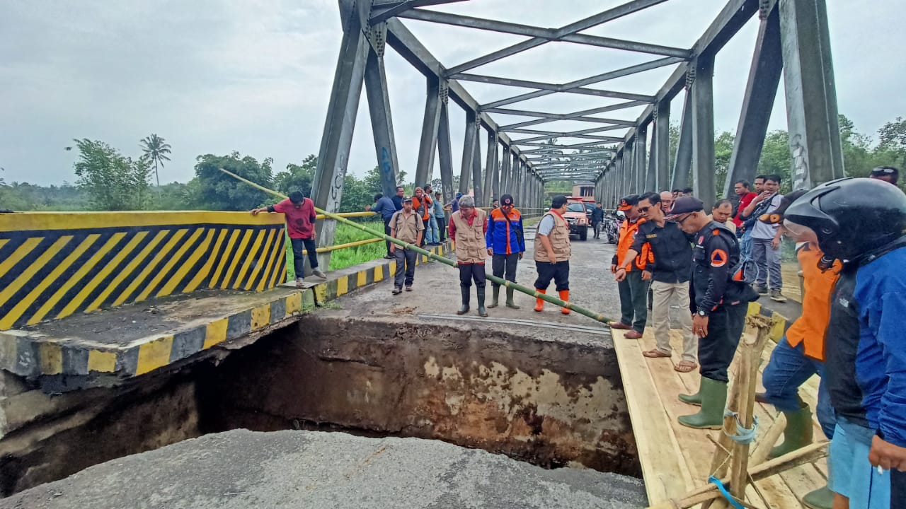 Jembatan Putus di Rejang Lebong, 3 Warga Jadi Korban