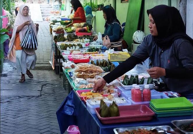 Pedagang Takjil di Bengkulu Diminta Tidak Bayar Pungli Petugas Kebersihan
