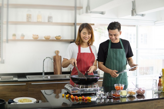 Bisa Dicoba! Ide Kegiatan untuk Quality Time Bersama Suami