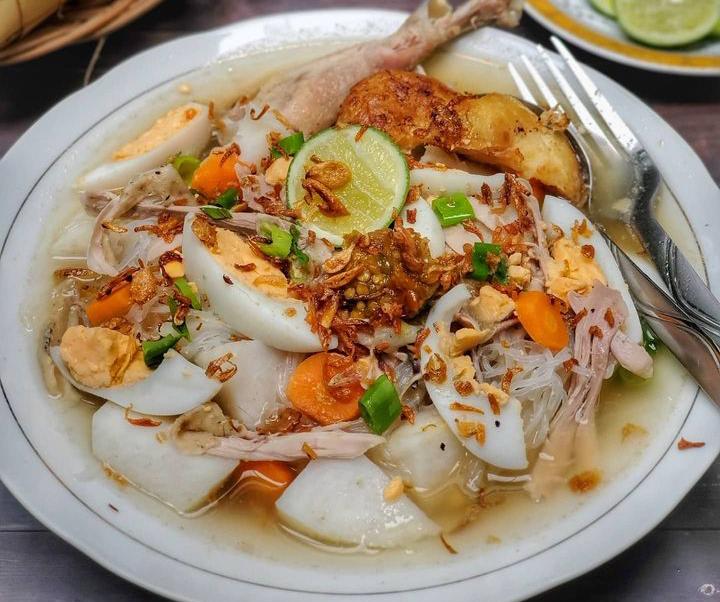 Mengenal Soto Banjar, Kuliner Hangat Khas Kalimantan Selatan
