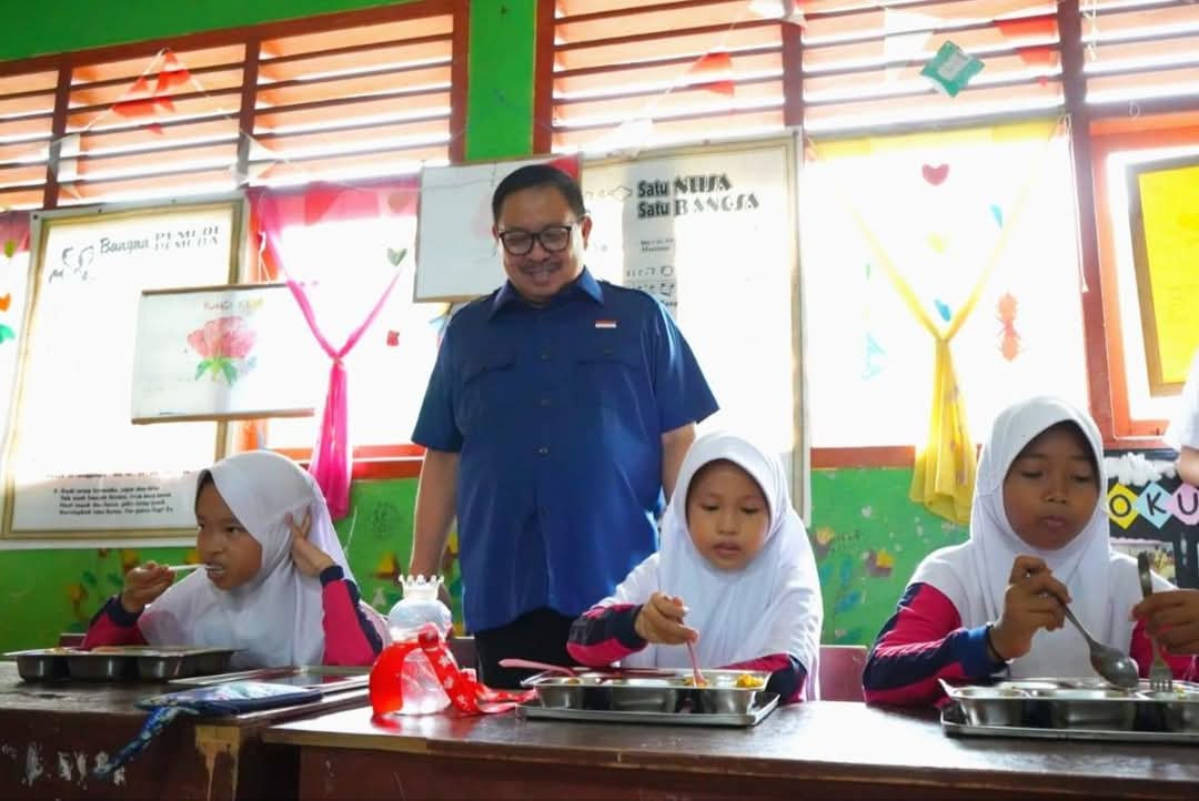 Diresmikan Hari Ini! Pj Wali Kota Bengkulu Tinjau Program Makan Bergizi Gratis 