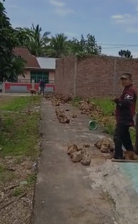 Warga Protes Ada Yayasan di Kota Bengkulu Bangun Pondasi Bangunan di Atas Jalan Umum