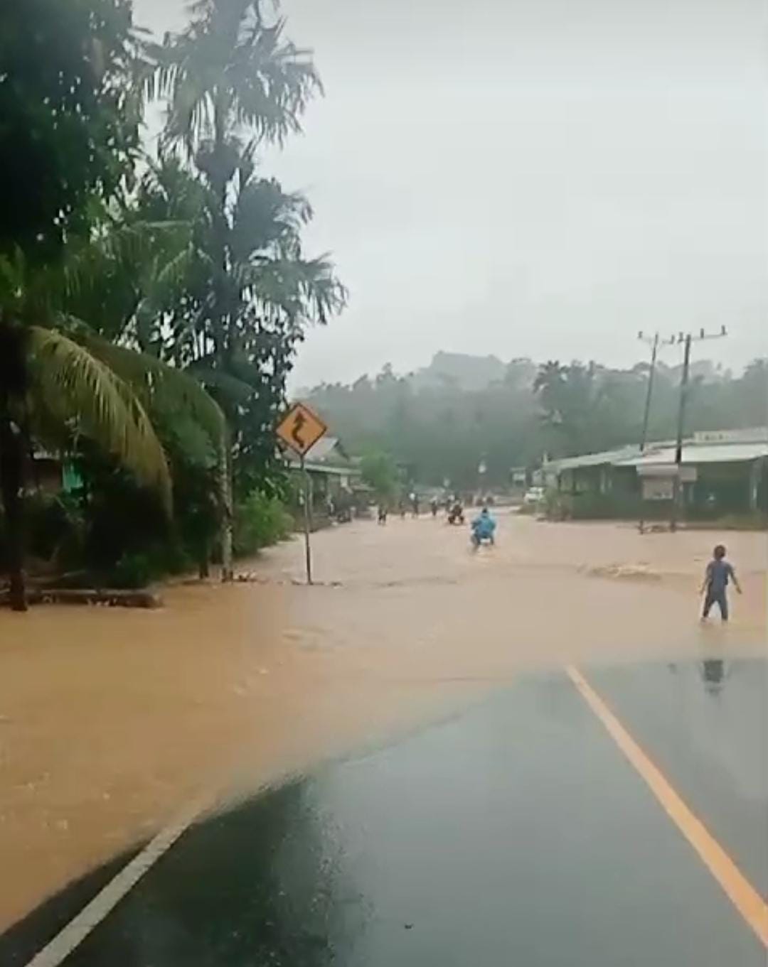 Ratusan Rumah di Kaur Terendam Banjir