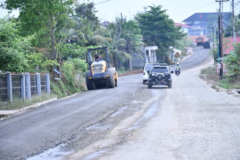 Pj Walikota Bengkulu Tinjau Pembangunan Jalan Aru Jajar, Begini Perkembangannya