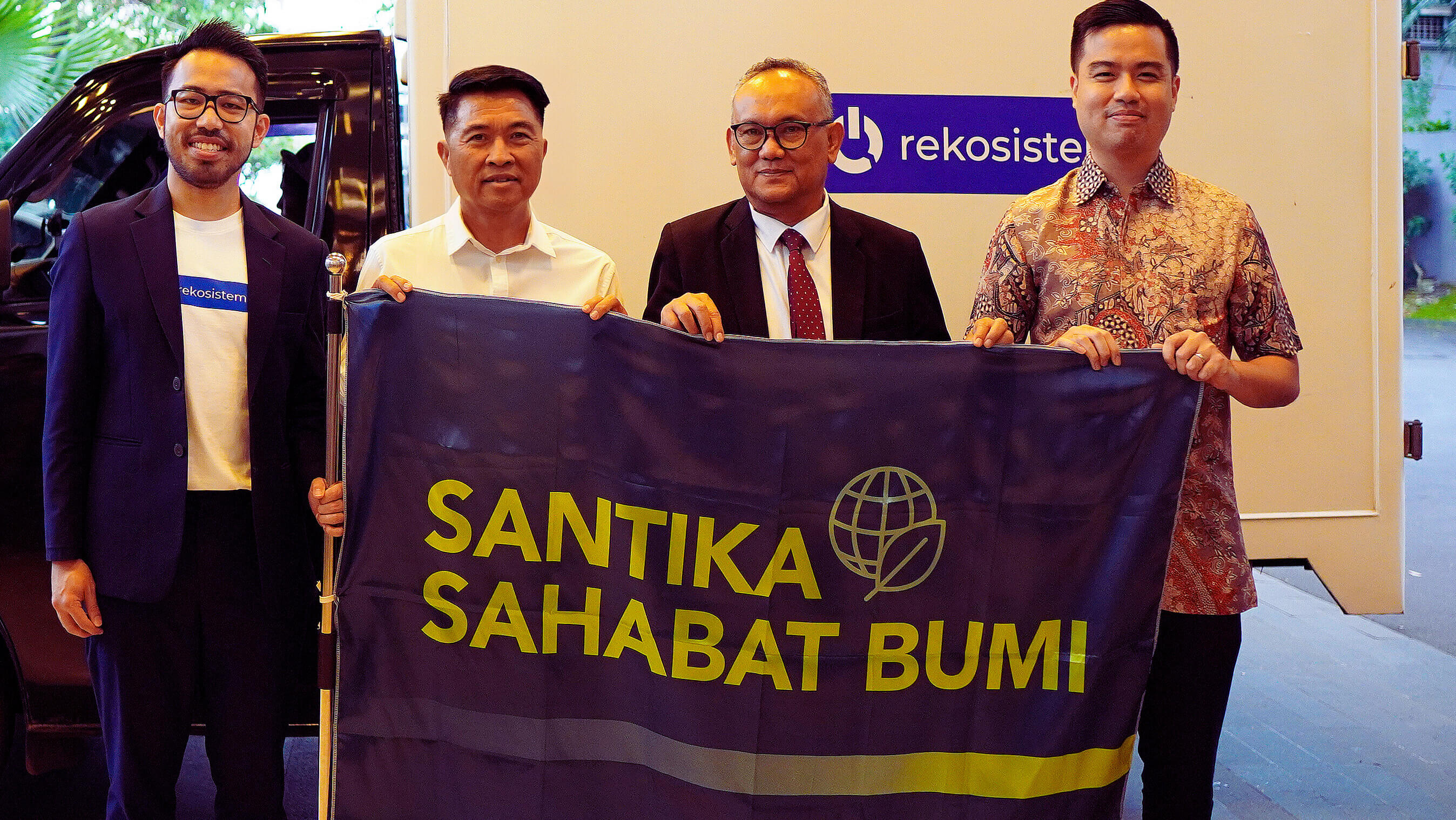 Perkuat Konsep Eco-Hotel, Santika Indonesia Gandeng Rekosistem Kelola Limbah Operasional