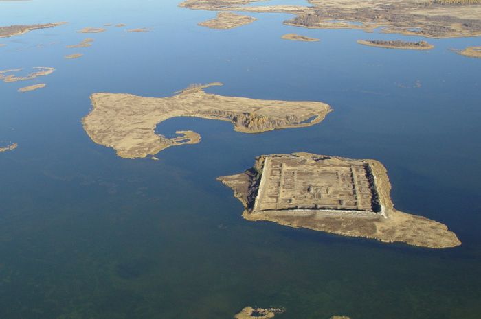 Situs Por Bajin, Bangunan Misterius Bergaya Tiongkok di Tengah Danau Rusia